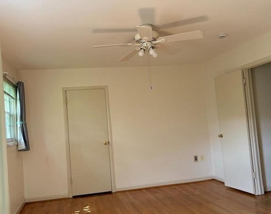 6519 Winnepeg Road - Photo Thumbnail 13
