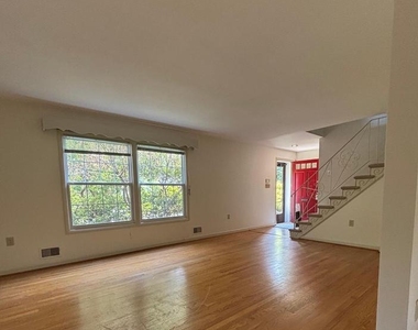 6519 Winnepeg Road - Photo Thumbnail 7
