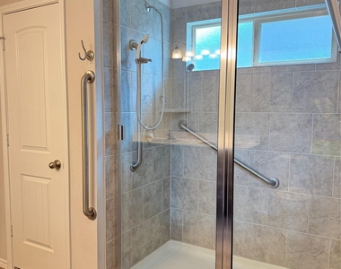 109 Gunther Way - Photo Thumbnail 12