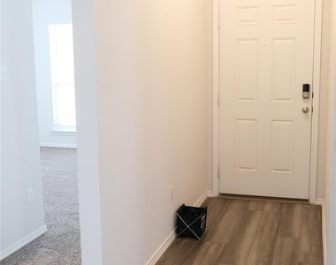 109 Gunther Way - Photo Thumbnail 14