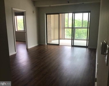 3005 S Leisure World Boulevard - Photo Thumbnail 9