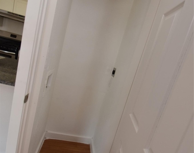 300 E Croslin St - Photo Thumbnail 11