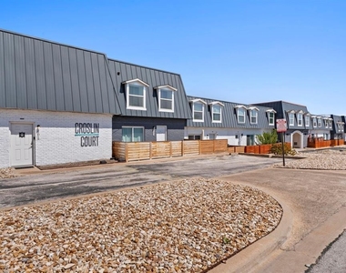 300 E Croslin St - Photo Thumbnail 14