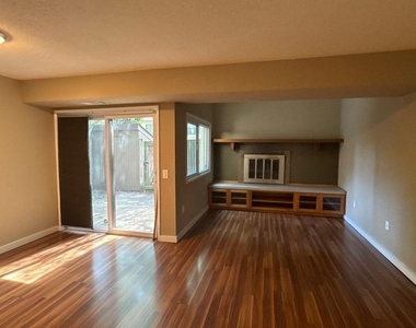 11251 Skilift Court - Photo Thumbnail 2