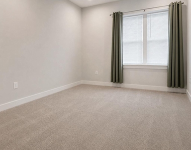 10110 Seattle Slew Lane - Photo Thumbnail 23