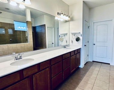 3308 De Torres Cir - Photo Thumbnail 34