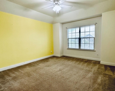 3308 De Torres Cir - Photo Thumbnail 15