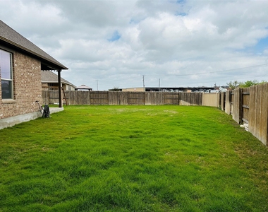3308 De Torres Cir - Photo Thumbnail 23