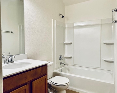 3308 De Torres Cir - Photo Thumbnail 31