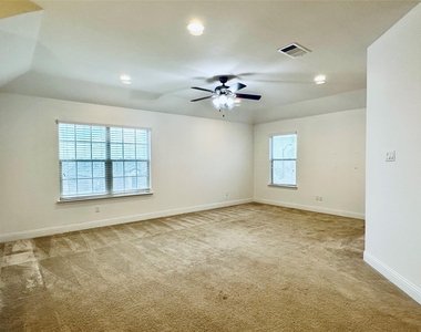 3308 De Torres Cir - Photo Thumbnail 30