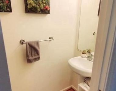 3365 Oak West Drive - Photo Thumbnail 4