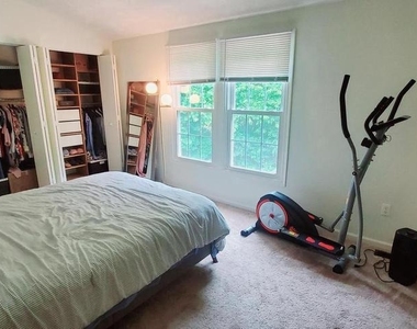 3365 Oak West Drive - Photo Thumbnail 10