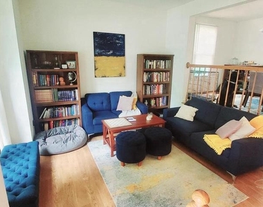 3365 Oak West Drive - Photo Thumbnail 2