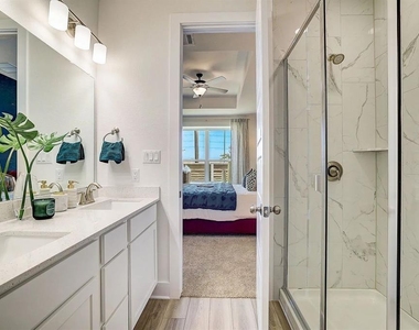 2027 Cora Ivy Ln - Photo Thumbnail 14