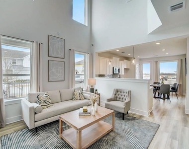 2027 Cora Ivy Ln - Photo Thumbnail 1