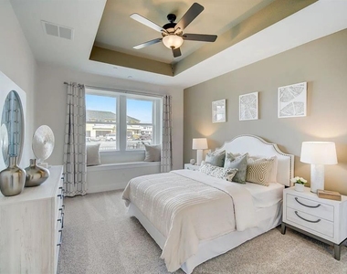 2027 Cora Ivy Ln - Photo Thumbnail 8