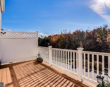 8621 Blue Smoke Court - Photo Thumbnail 3