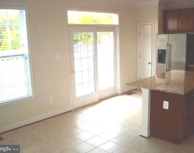 8621 Blue Smoke Court - Photo Thumbnail 6