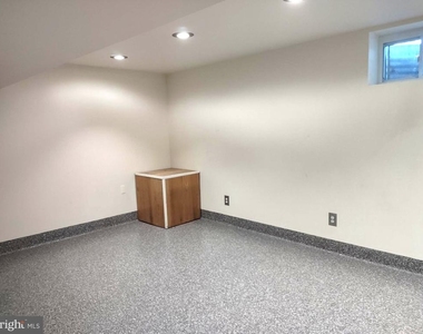 2208 Melrose Lane - Photo Thumbnail 30