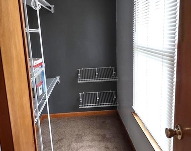 2208 Melrose Lane - Photo Thumbnail 13