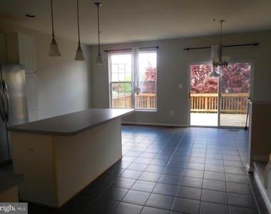 1941 Fieldstone Way - Photo Thumbnail 7