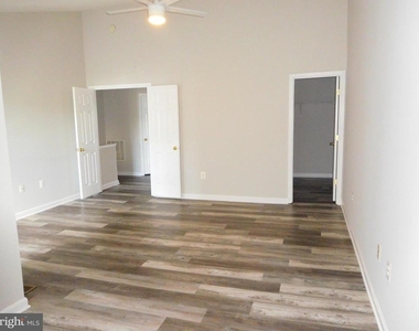 1941 Fieldstone Way - Photo Thumbnail 13