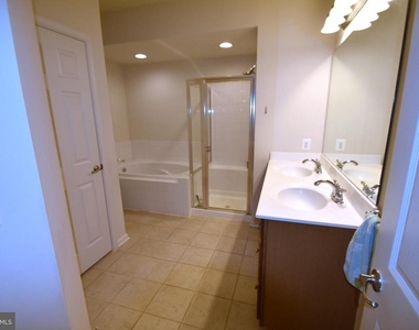 3630 Spring Hollow Lane - Photo Thumbnail 16