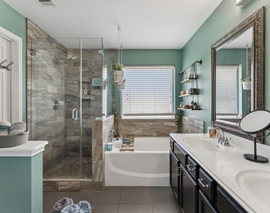 2412 Chestnut Path - Photo Thumbnail 12