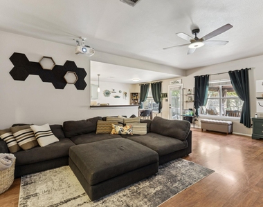 2412 Chestnut Path - Photo Thumbnail 2