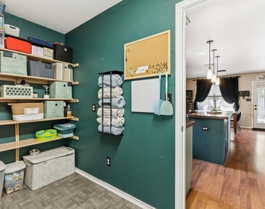 2412 Chestnut Path - Photo Thumbnail 10