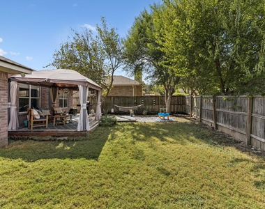 2412 Chestnut Path - Photo Thumbnail 21