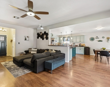 2412 Chestnut Path - Photo Thumbnail 4