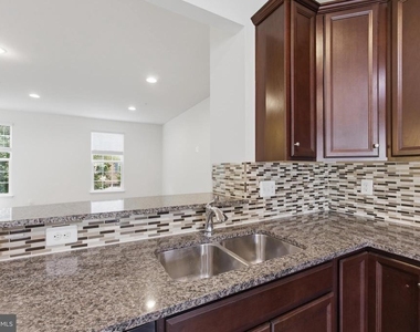 12191 Montreat Place - Photo Thumbnail 11