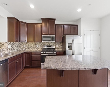 12191 Montreat Place - Photo Thumbnail 9