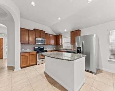 411 Tascate St - Photo Thumbnail 12