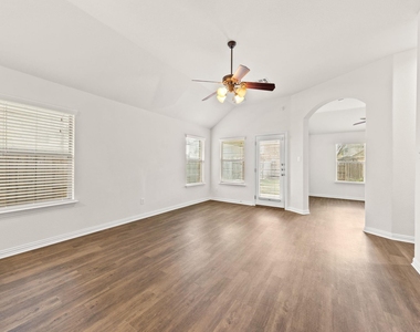 411 Tascate St - Photo Thumbnail 14