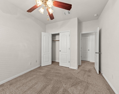 411 Tascate St - Photo Thumbnail 33