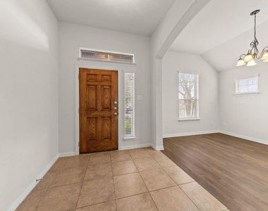 411 Tascate St - Photo Thumbnail 3