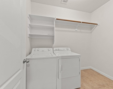 411 Tascate St - Photo Thumbnail 18
