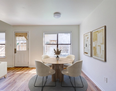 512 Eberhart Ln - Photo Thumbnail 1