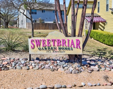 512 Eberhart Ln - Photo Thumbnail 39