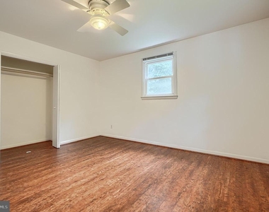 112 Springside Drive - Photo Thumbnail 12