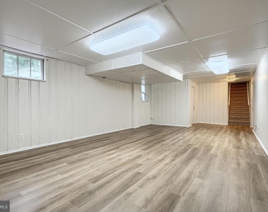 112 Springside Drive - Photo Thumbnail 17