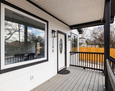 2308 Santa Maria St - Photo Thumbnail 3