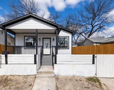 2308 Santa Maria St - Photo Thumbnail 1