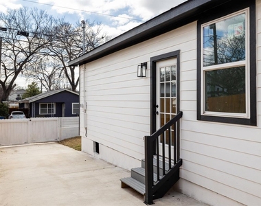 2308 Santa Maria St - Photo Thumbnail 26