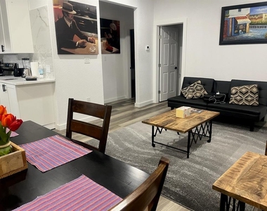 2308 Santa Maria St - Photo Thumbnail 29