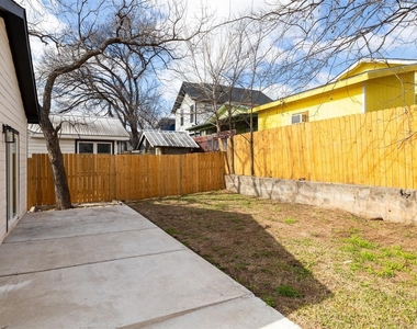 2308 Santa Maria St - Photo Thumbnail 21