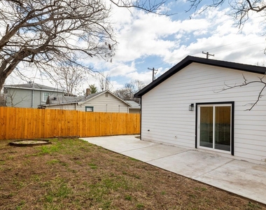 2308 Santa Maria St - Photo Thumbnail 23