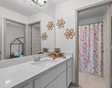 209 Rio Ranchero Rd - Photo Thumbnail 30